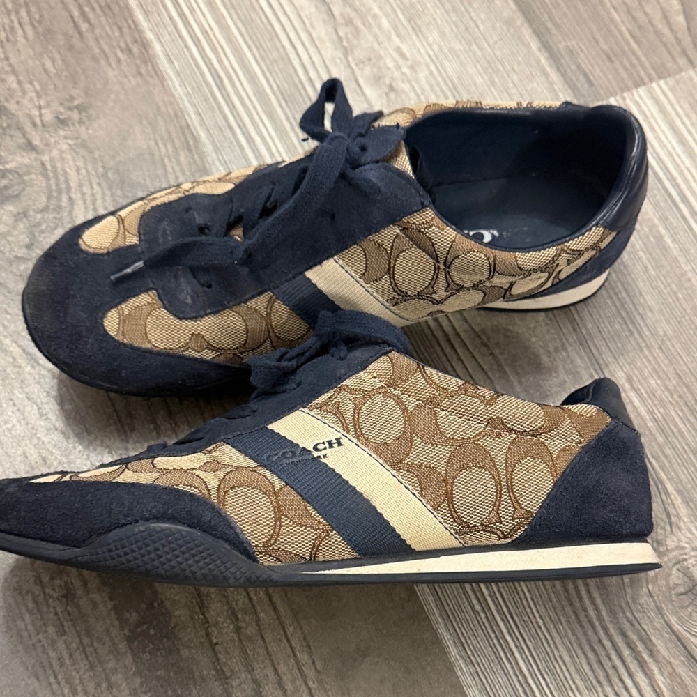 Coach Kelson Signature Logo Navy Blue and Tan Low Rise Sneakers Size 9.5 - Picture 1 of 10